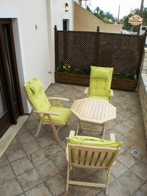 Giogarakis Suites Eleonas Rum bild